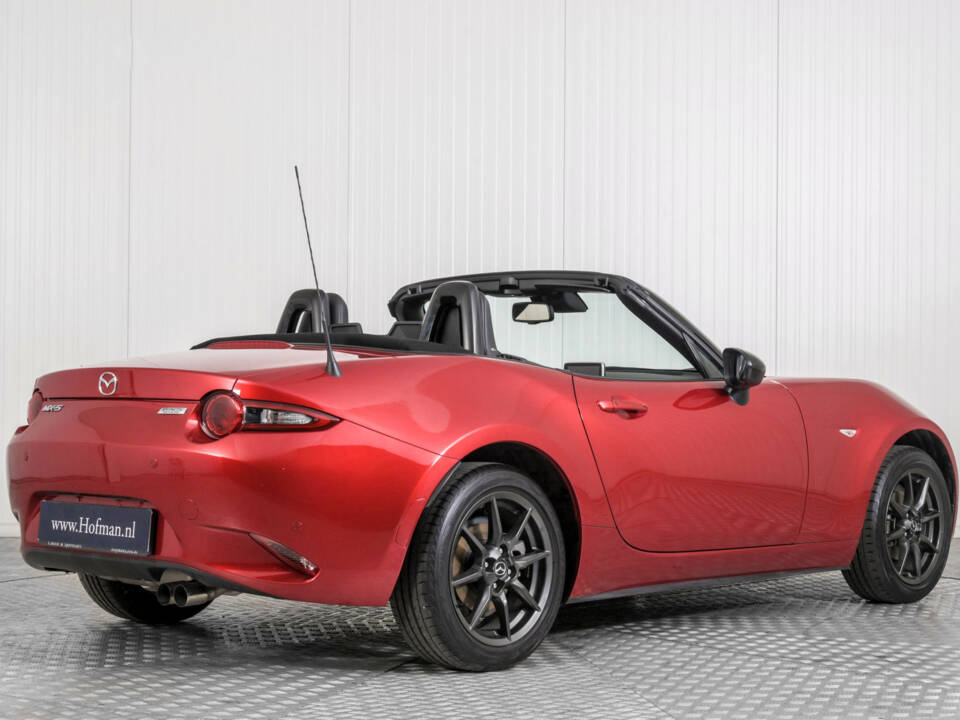 Immagine 2/50 di Mazda MX-5 2.0 (2018)