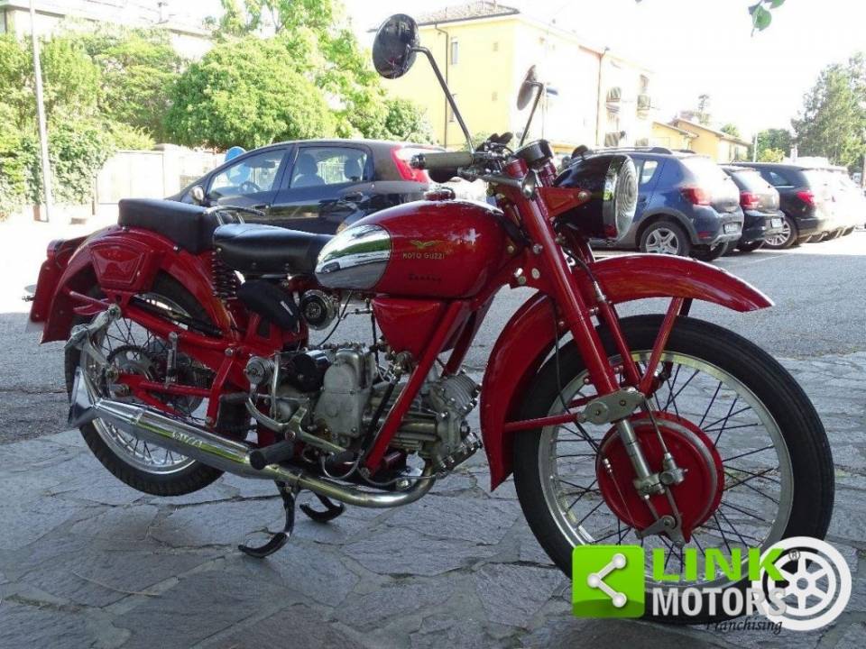 Image 4/9 of Moto Guzzi DUMMY (1953)