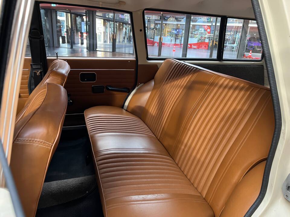 Image 18/35 of Volvo P 145 (1968)