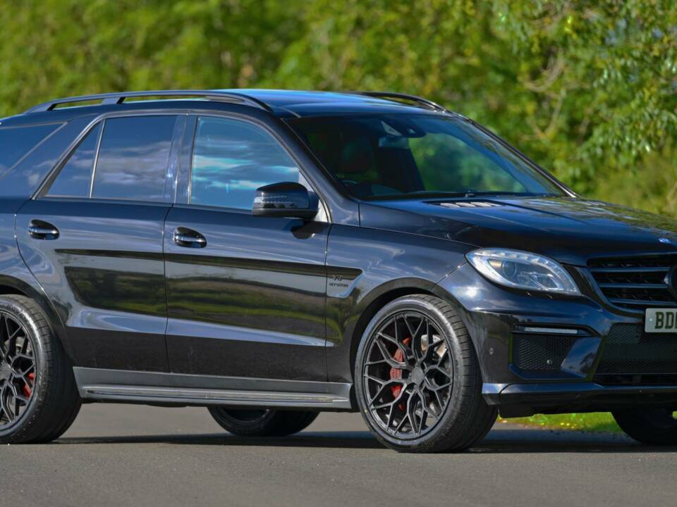 Image 5/49 of Mercedes-Benz ML 63 AMG (2013)