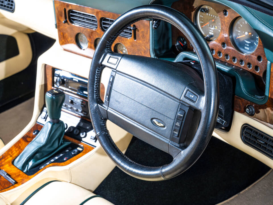Bild 11/31 von Aston Martin Virage Volante (1995)
