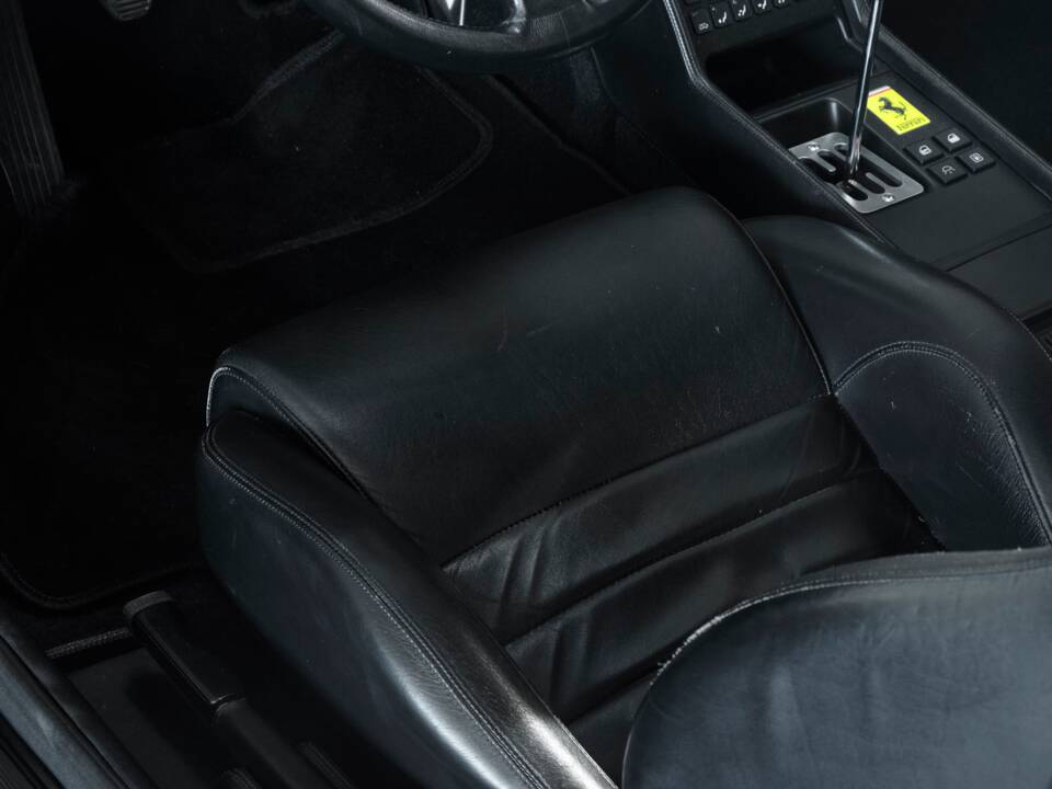 Afbeelding 47/50 van Ferrari 348 TB (1991)