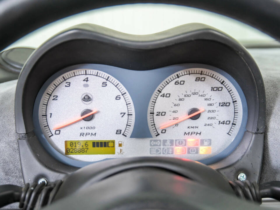 Image 15/50 of Lotus Elise (2003)