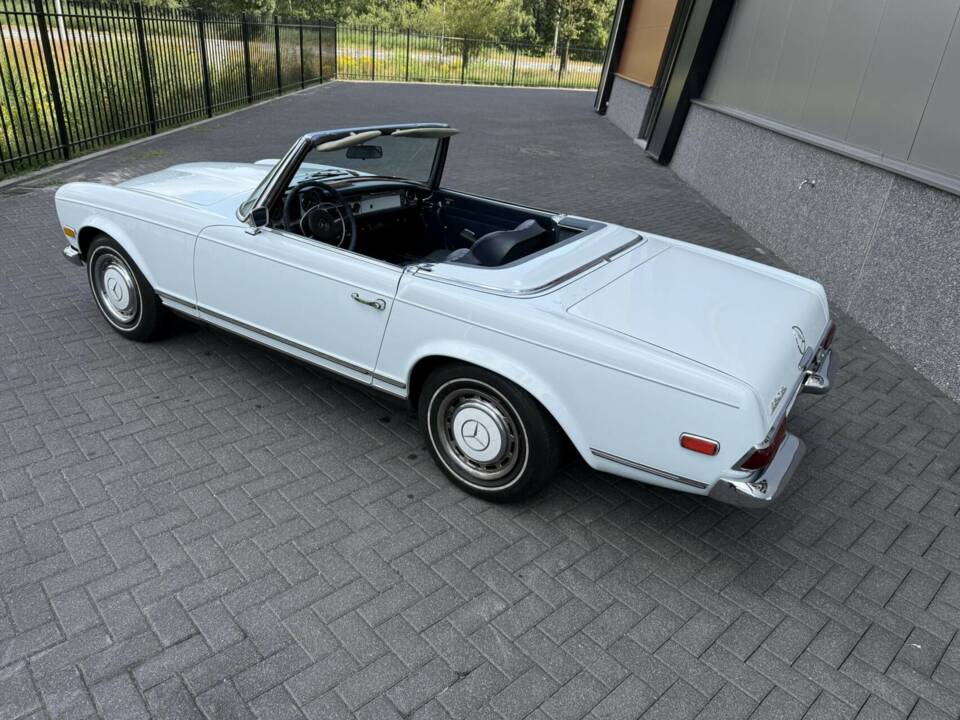 Image 8/50 of Mercedes-Benz 280 SL (1968)