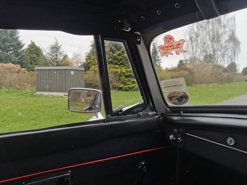 Image 55/58 of MG MGB (1968)