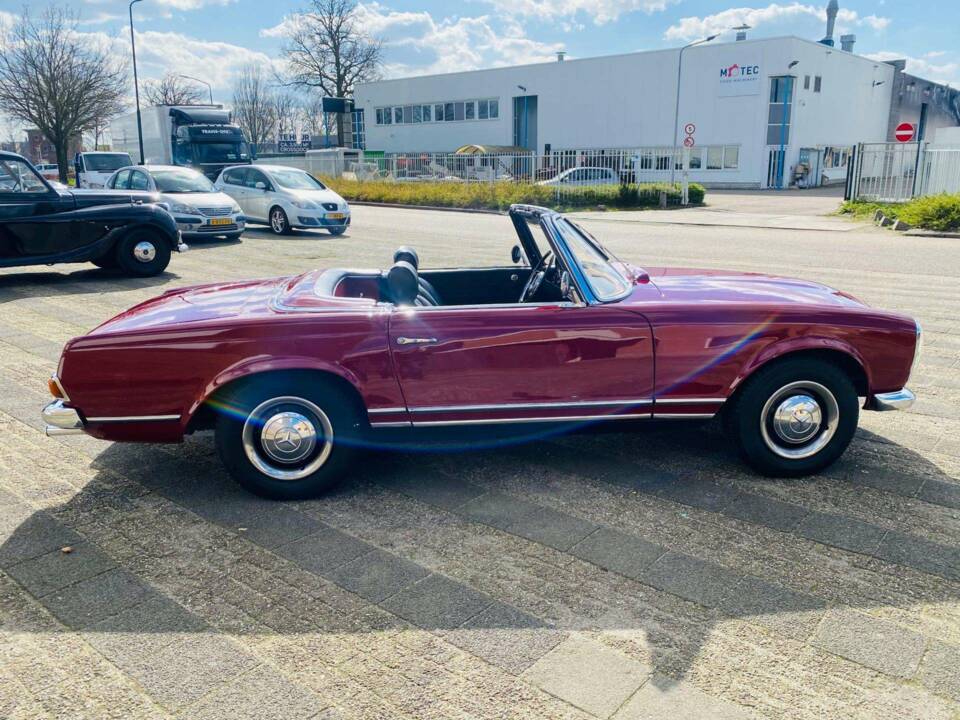 Imagen 30/50 de Mercedes-Benz 230 SL (1966)