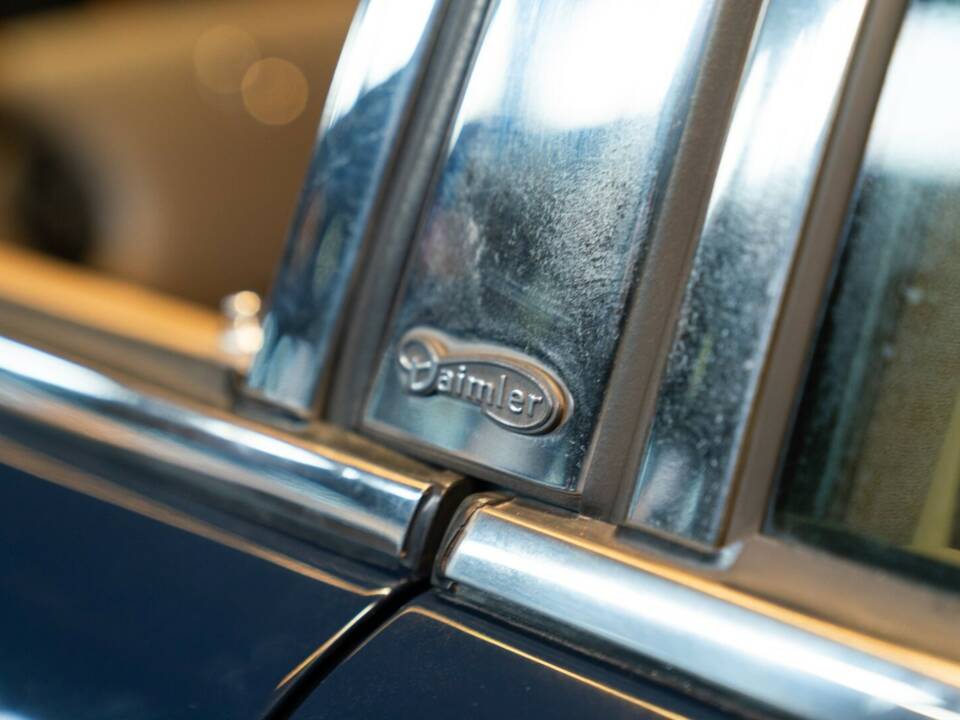 Bild 21/50 von Daimler Super V8 (1997)