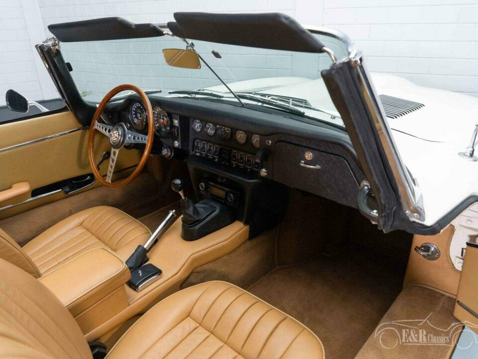 Afbeelding 9/19 van Jaguar E-Type (1969)