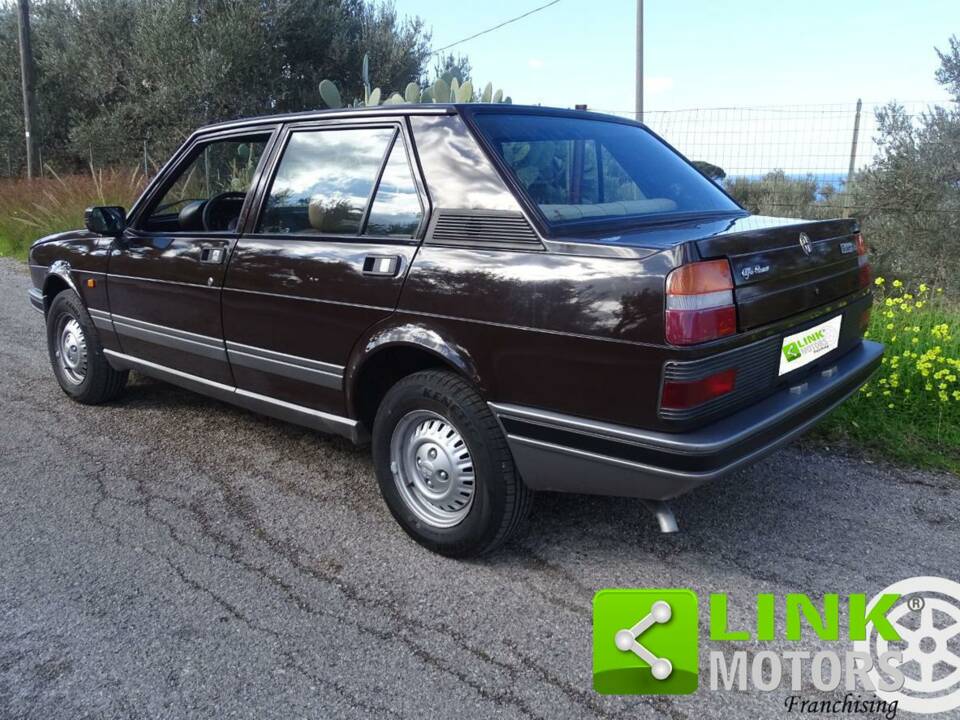 Immagine 3/10 di Alfa Romeo Giulietta 1.6 (1983)