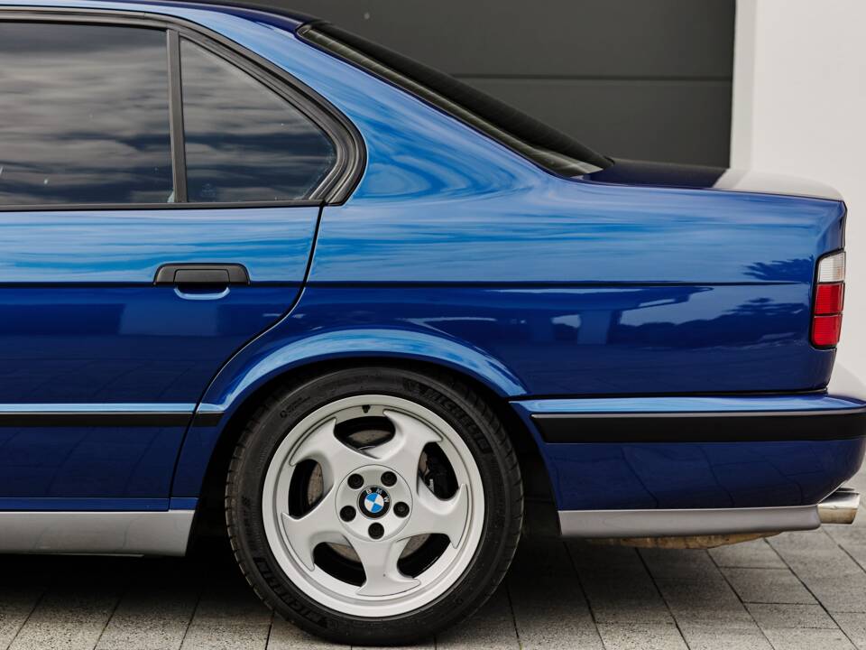 Afbeelding 14/52 van BMW M5 (1992)