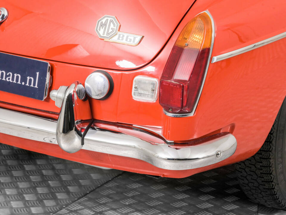 Imagen 31/50 de MG MGB GT (1975)