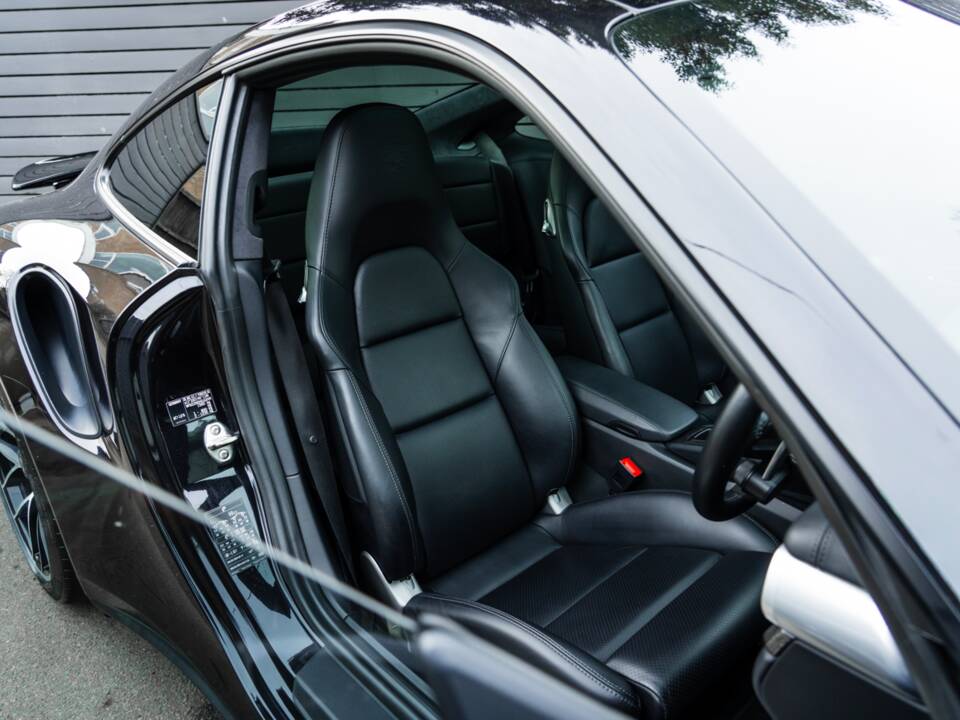 Bild 34/52 von Porsche 911 Turbo S (2017)