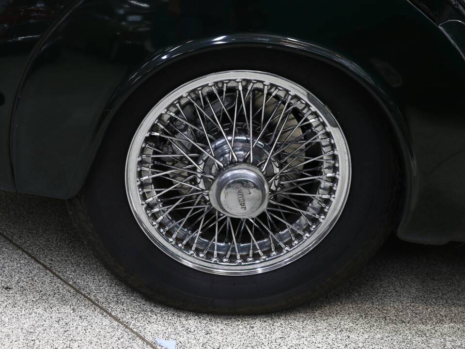 Immagine 10/36 di Jaguar 240 (1968)