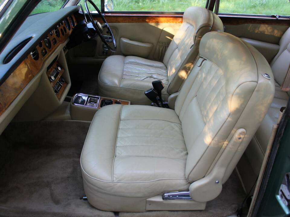 Bild 12/18 von Rolls-Royce Corniche I (1974)