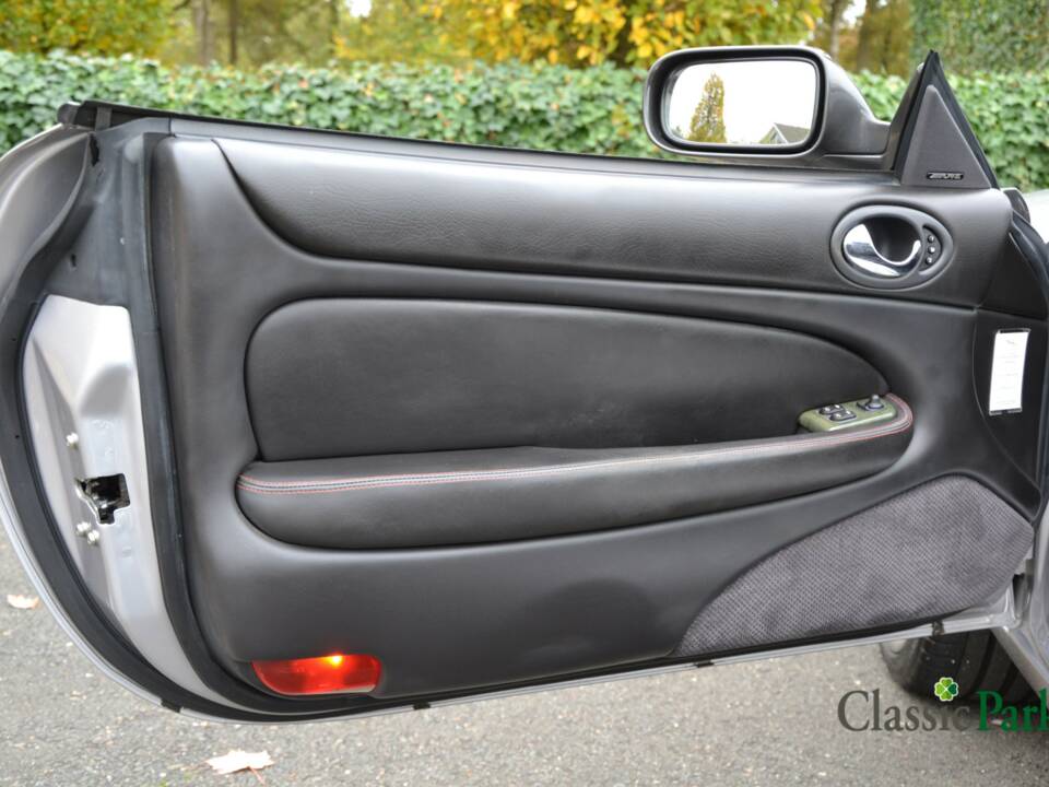 Image 26/50 of Jaguar XKR &quot;Silverstone&quot; (2000)