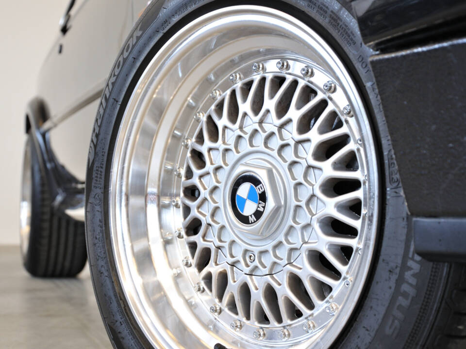 Imagen 4/40 de BMW 325ix (1989)