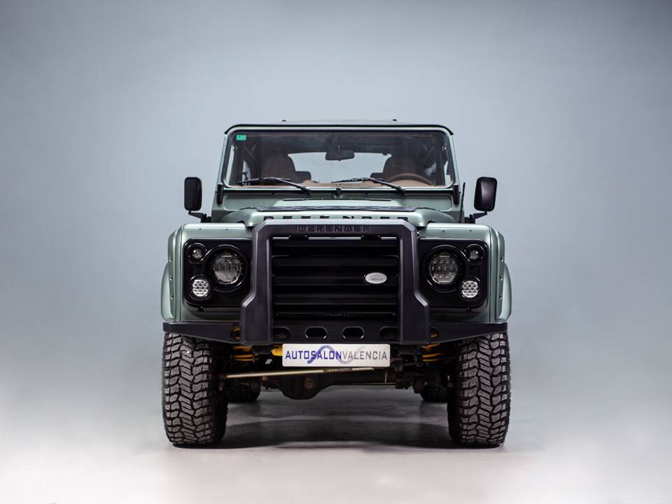 Image 3/44 of Land Rover Defender 90 (2011)