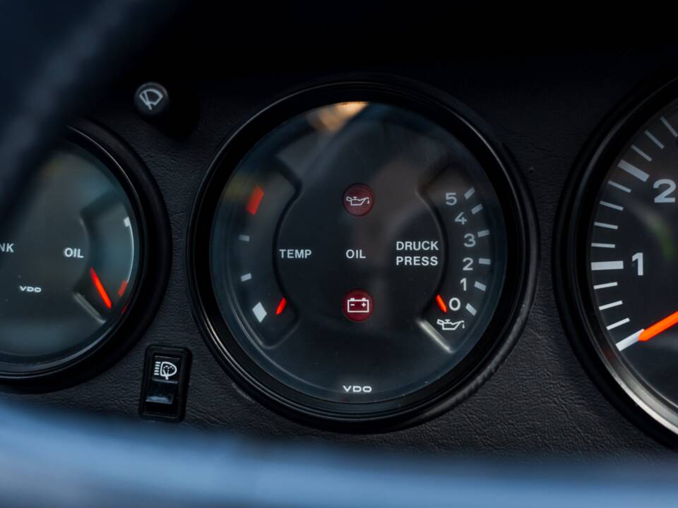 Bild 28/58 von Porsche 911 Carrera 3.2 (WTL) (1988)