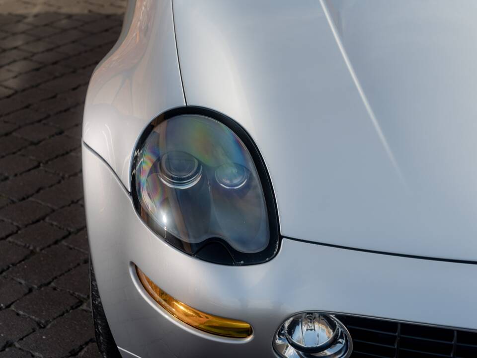 Image 42/84 of BMW Z8 (2001)