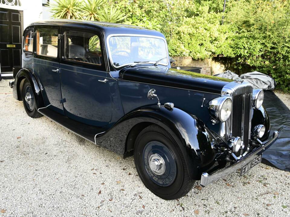 Image 14/50 de Daimler 24 EL (1940)