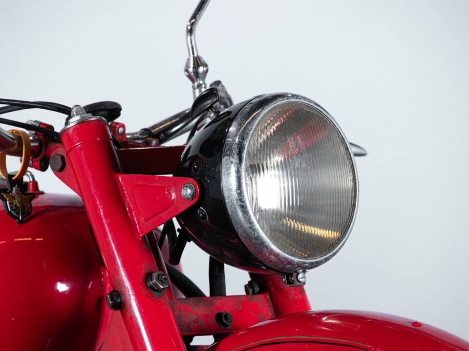 Image 28/50 of Moto Guzzi DUMMY (1955)