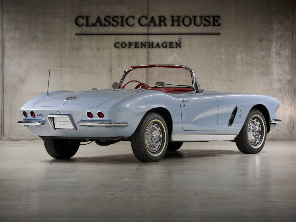 Image 12/78 of Chevrolet Corvette (1962)