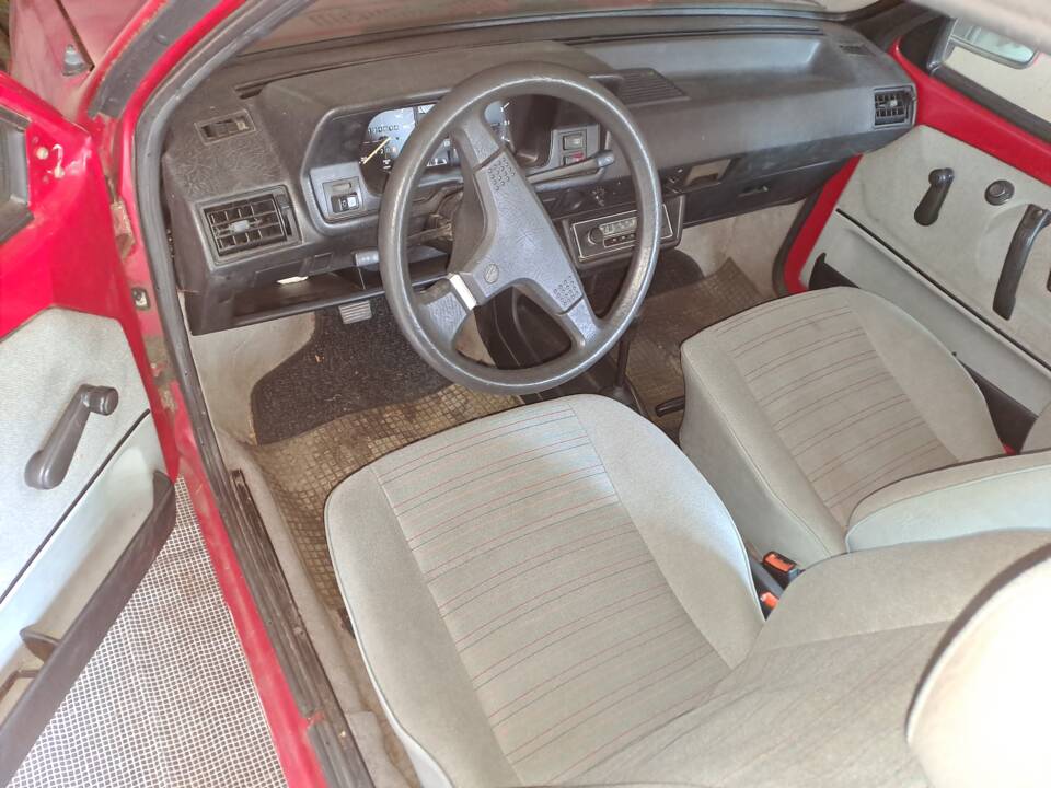 Bild 5/10 von Volkswagen Polo II Steilheck 1.0 (1984)