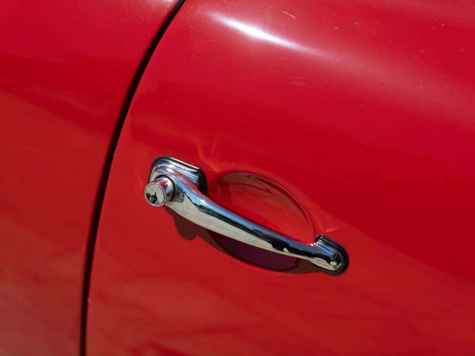 Image 14/50 of Porsche 356 C 1600 SC (1964)