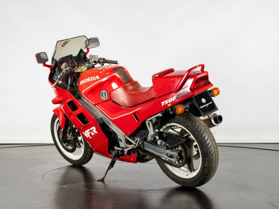 Bild 8/50 von Honda VFR 750R RC 30 (1988)
