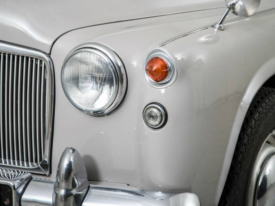 Image 22/50 de Rover 100 (1962)