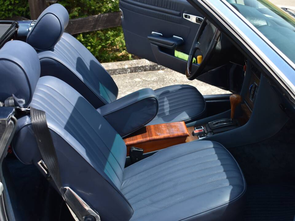 Image 17/25 de Mercedes-Benz 450 SL (1980)