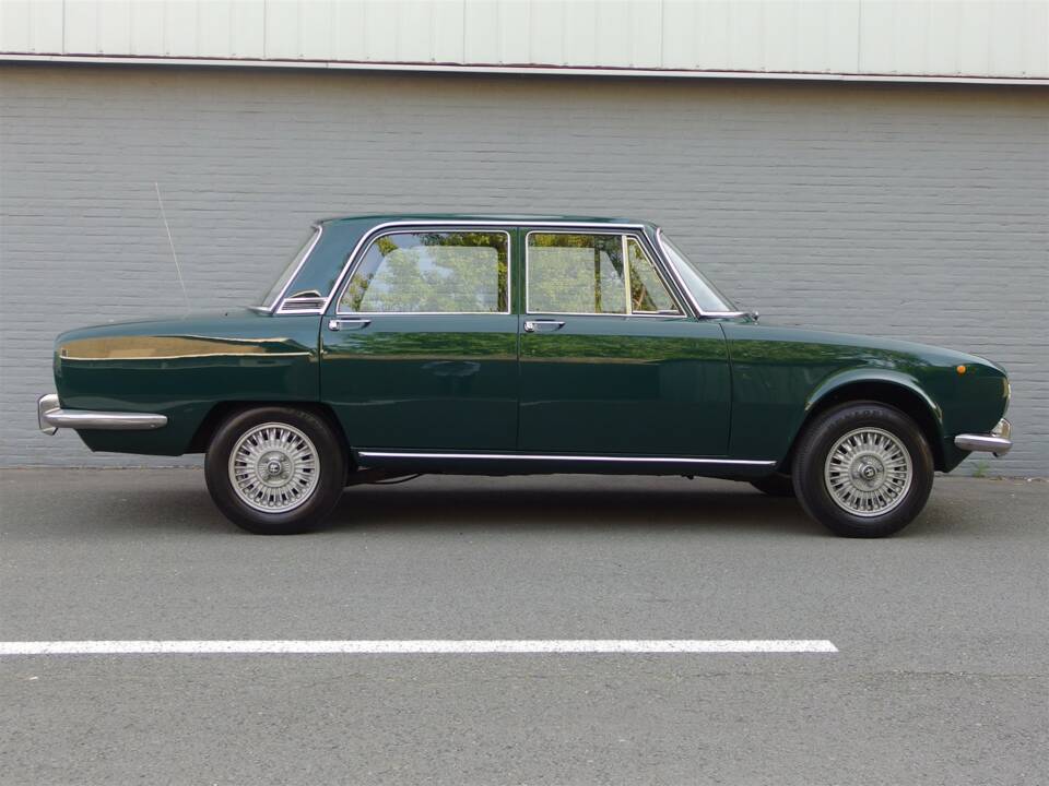 Image 5/99 of Alfa Romeo 1750 Berlina (1970)