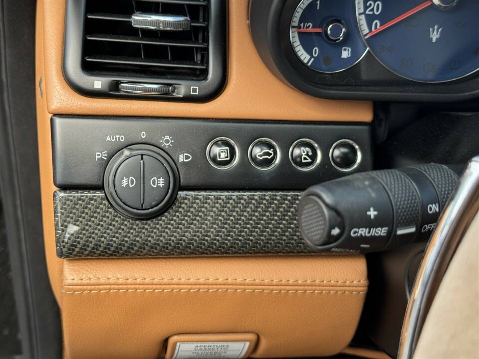 Immagine 15/49 di Maserati Quattroporte 4.2 (2008)