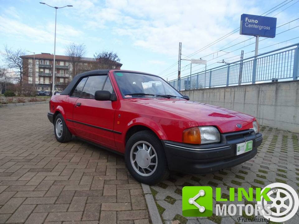 Bild 1/10 von Ford Escort 1.6 (1987)