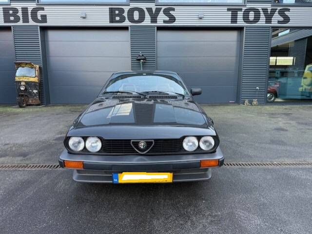 Immagine 3/22 di Alfa Romeo GTV 2.0 (1983)