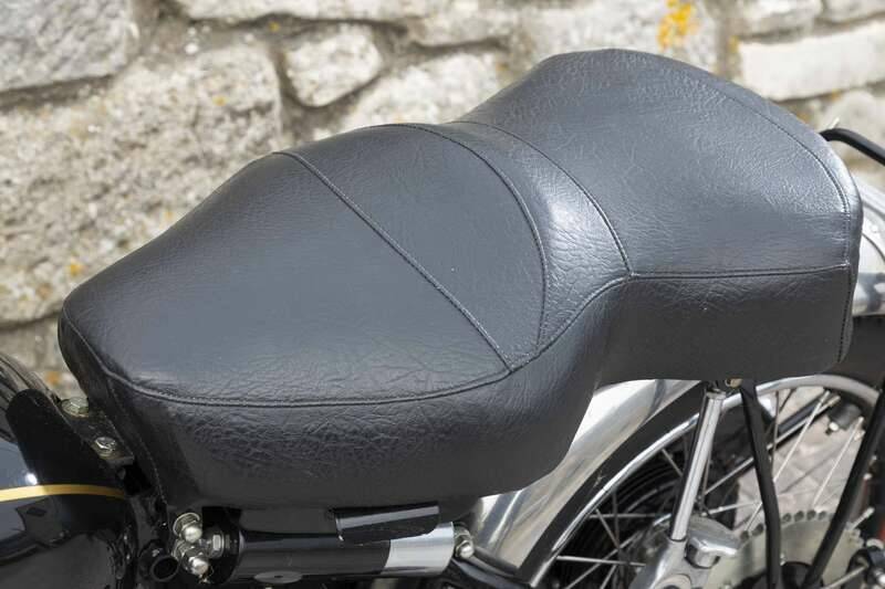 Bild 17/43 von Vincent Black Shadow C (1951)