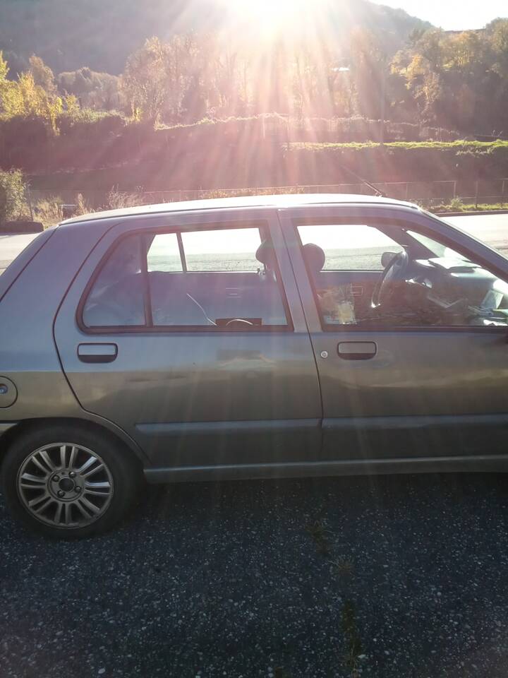 Immagine 4/10 di Renault Clio I 1.8 RSi (1994)