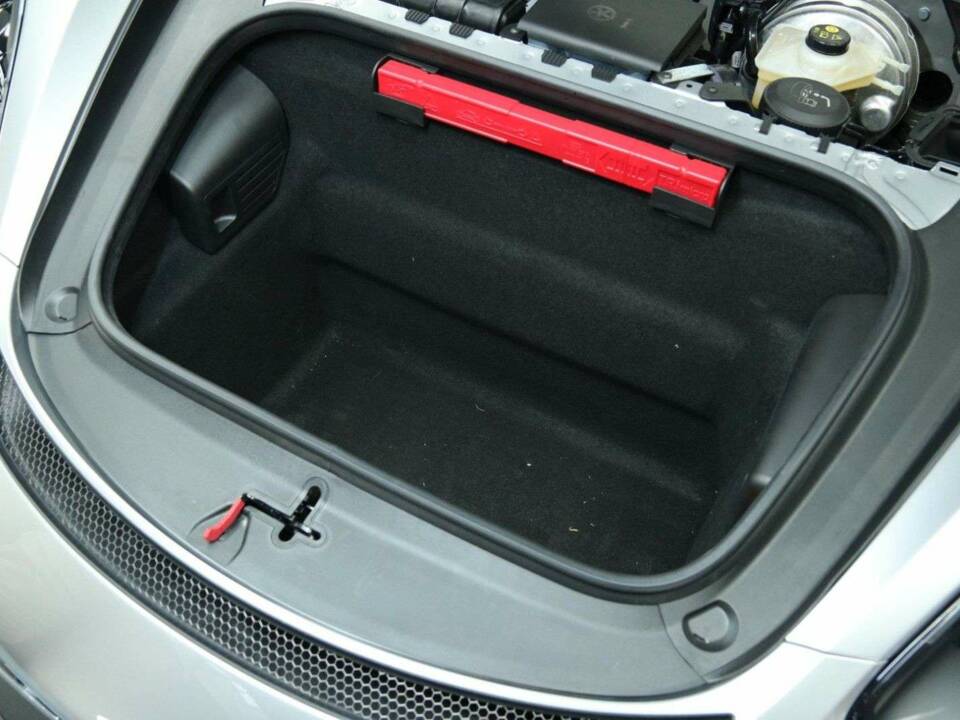 Image 43/50 of Porsche 718 Cayman GT4 RS Weissach (2023)