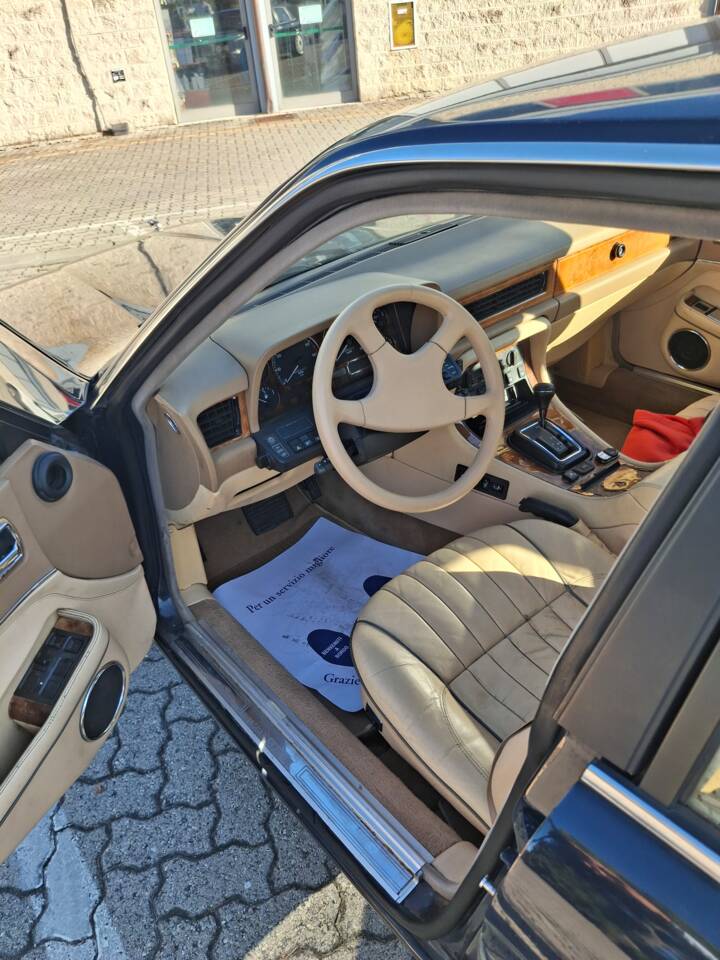 Bild 9/14 von Jaguar XJ 40 (XJ-R) (1992)