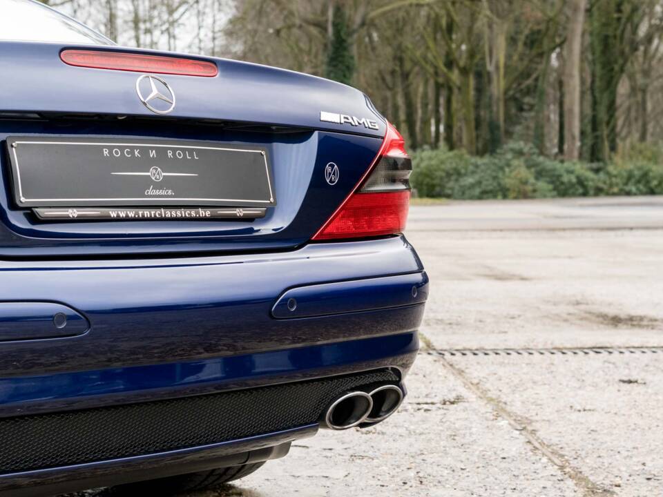 Image 20/42 of Mercedes-Benz SL 65 AMG (2006)