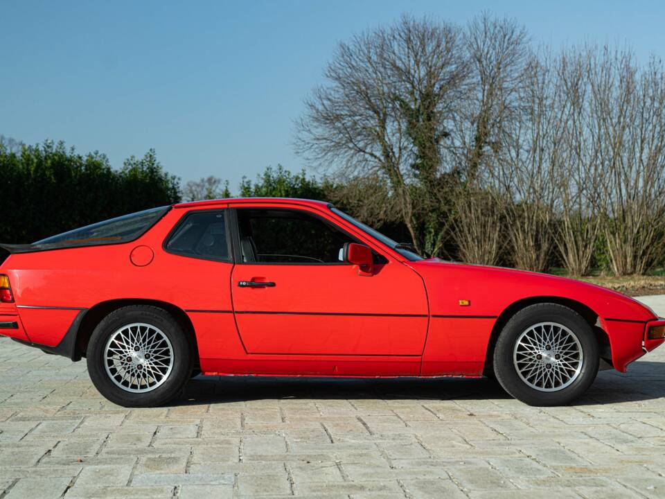 Image 7/50 of Porsche 924 (1983)