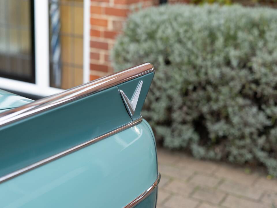 Bild 24/50 von Vauxhall Cresta (1961)