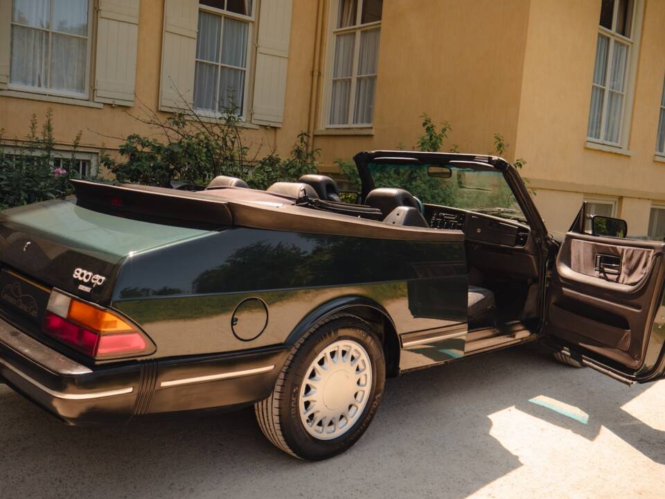 Bild 28/45 von Saab 900 S (1992)