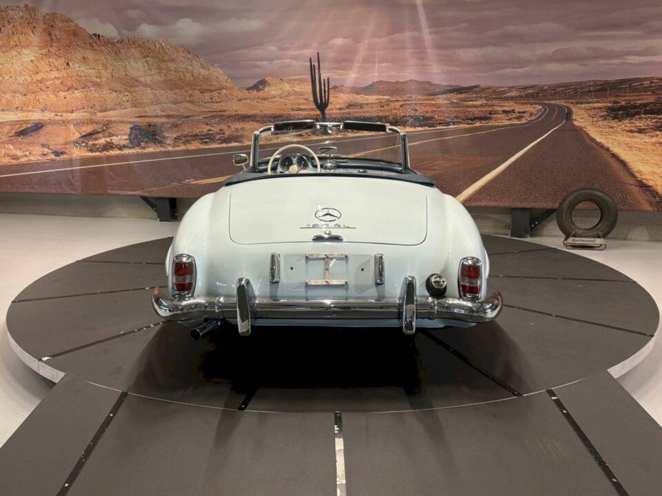 Image 7/43 of Mercedes-Benz 190 SL (1957)