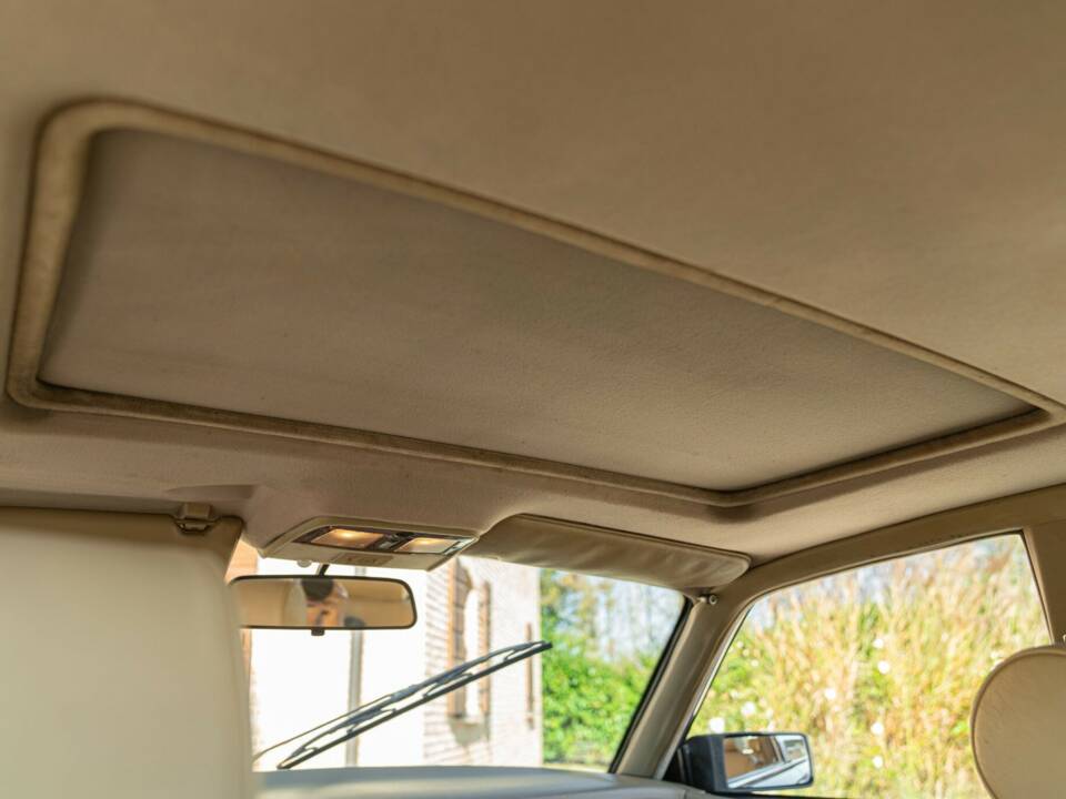 Afbeelding 46/50 van Daimler XJ 6 4.0 (1991)