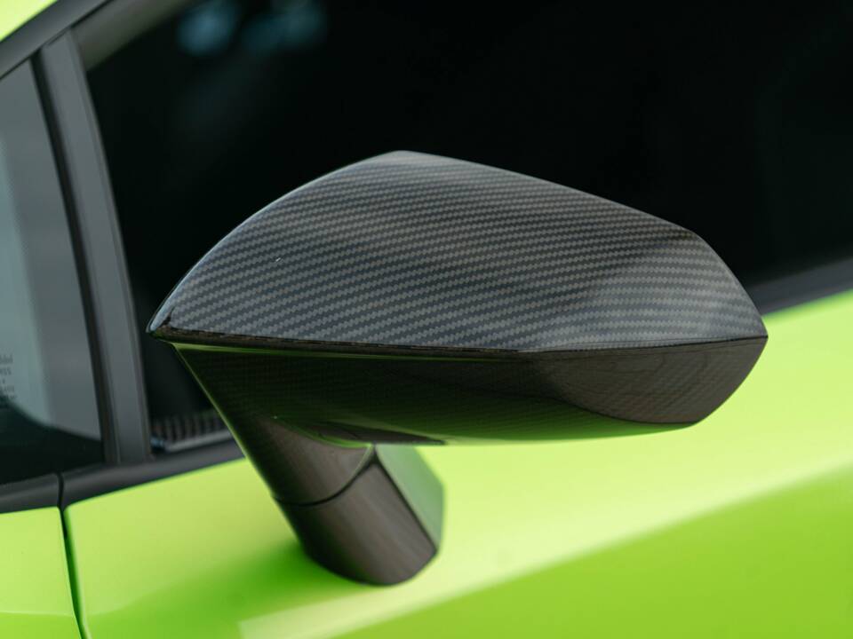 Image 31/50 of Lamborghini Gallardo LP 570-4 Superleggera (2011)