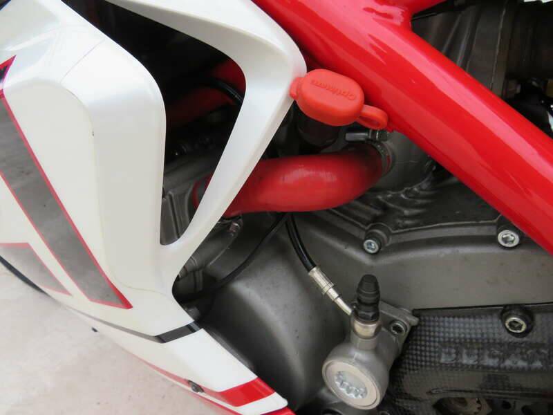 Bild 27/44 von Ducati DUMMY (2010)