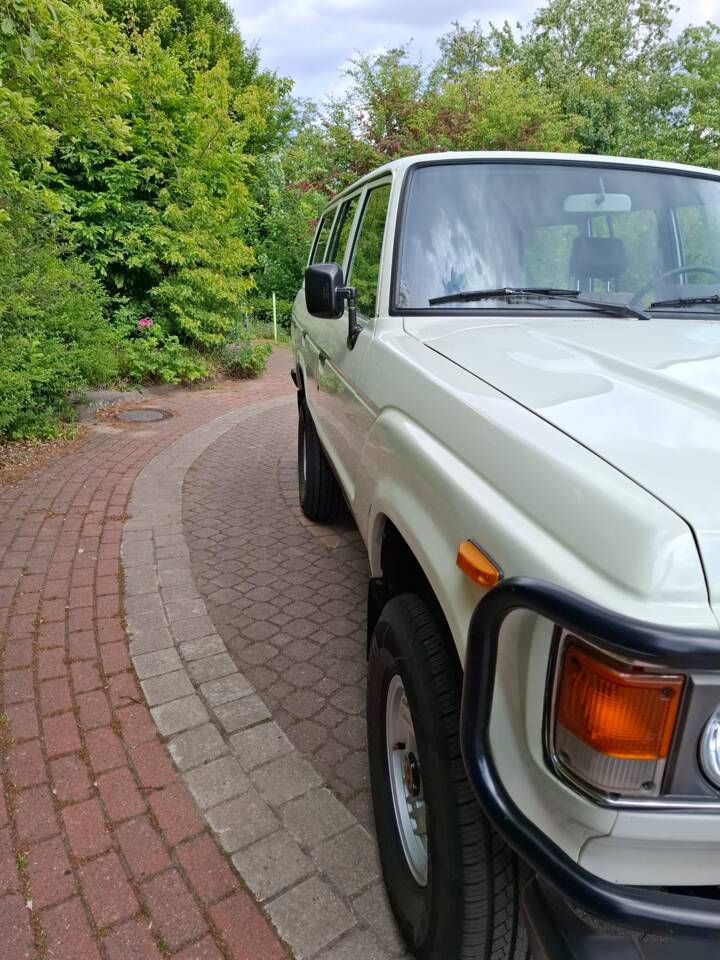 Imagen 3/32 de Toyota Land Cruiser HJ 60 (1986)