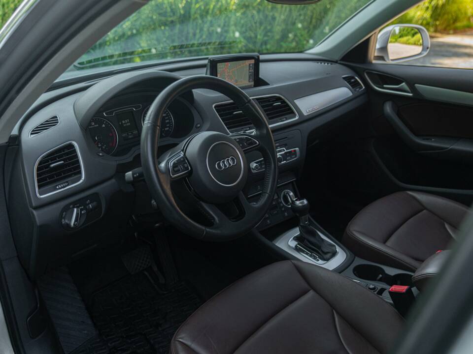 Bild 26/50 von Audi Q3 2.0 TDI quattro (2012)
