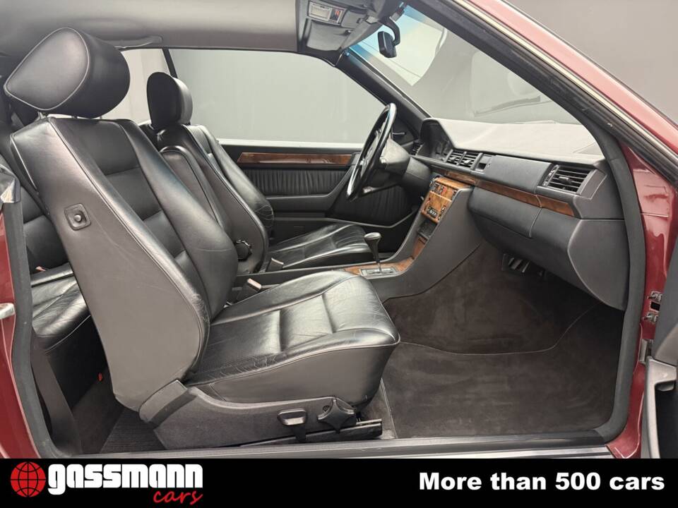 Bild 14/15 von Mercedes-Benz 300 CE-24 (1991)